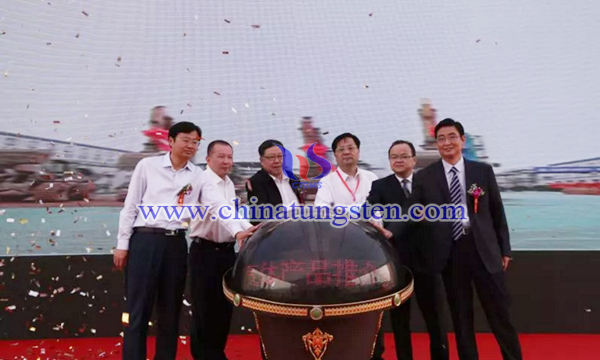 七一八所特種氣體產(chǎn)品推介會(huì)暨一期項(xiàng)目投產(chǎn)、二期專案開(kāi)工儀式圖片