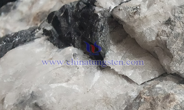 鎢礦石圖片，中鎢智造