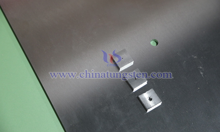 中鎢在線鎢合金準(zhǔn)直器圖片