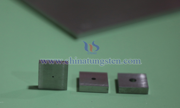 中鎢在線鎢合金準(zhǔn)直器圖片