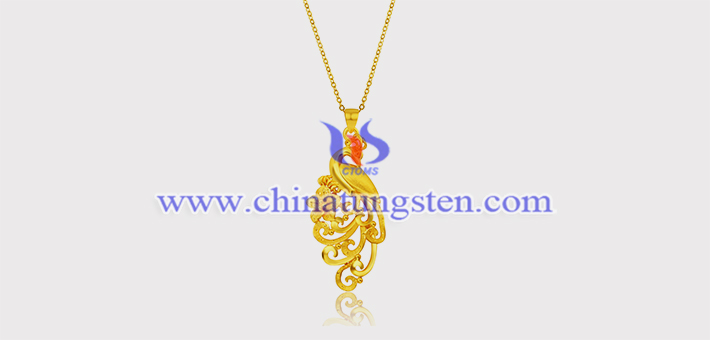 gold plated tungsten alloy peacock pendant picture