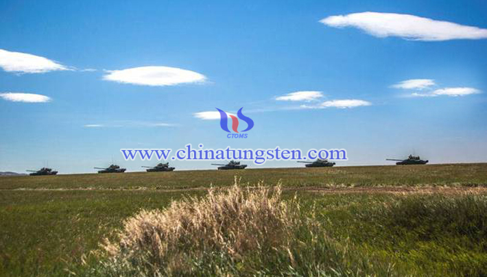 type 99 main battle tank in the chugor grassland picture